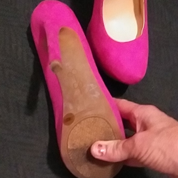 Size 7.5 pink platform Jessica Simpson heels - Picture 2 of 3